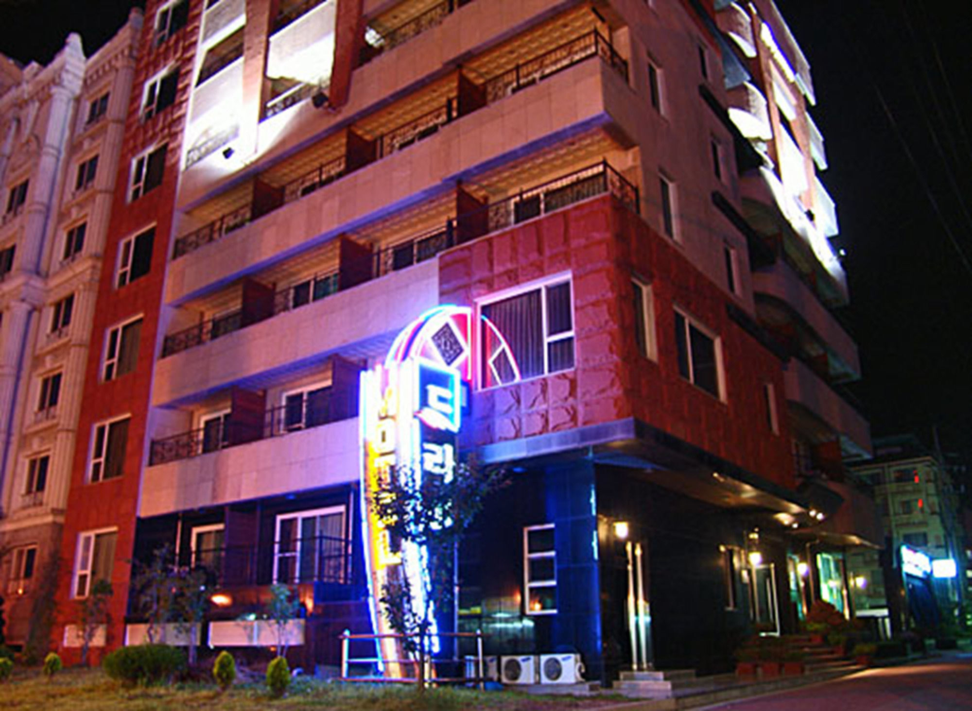 Drama Motel Борьонг Екстериор снимка